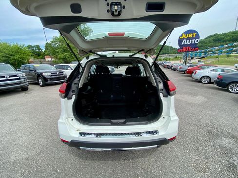 Used 2018 Nissan Rogue S AWD/4WD image 12