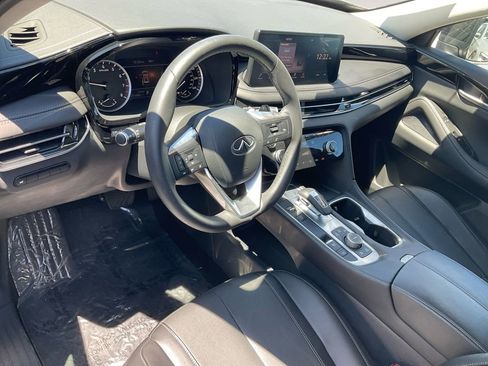 Used 2024 INFINITI QX60 Pure w/ Cargo Package image 17