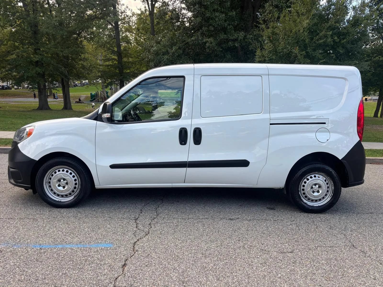 Used 2017 RAM ProMaster City Tradesman w/ Rear Back-up Camera Group FWD image 2