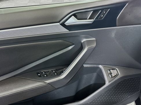 Used 2024 Volkswagen Jetta SE image 15