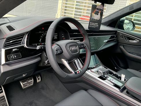 New 2026 Audi SQ8 Prestige image 8