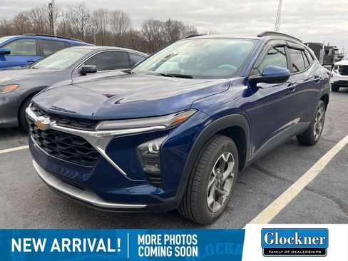 Used 2024 Chevrolet Trax LT image 1