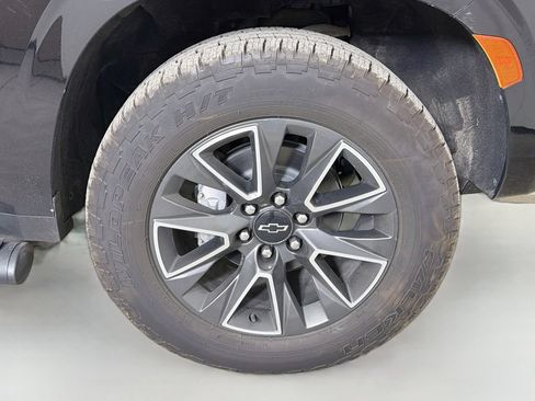 Used 2021 Chevrolet Suburban Z71 AWD/4WD image 29