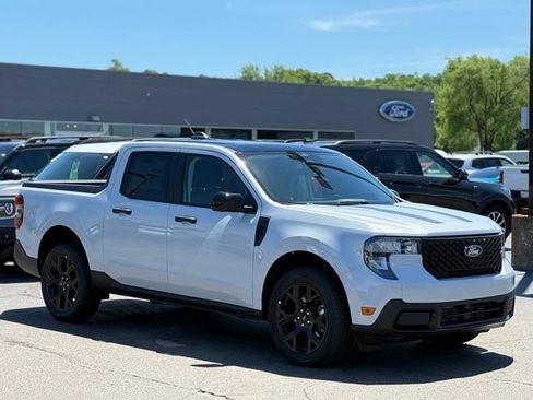 New 2026 Ford Maverick XLT w/ XLT Luxury Package AWD/4WD image 36