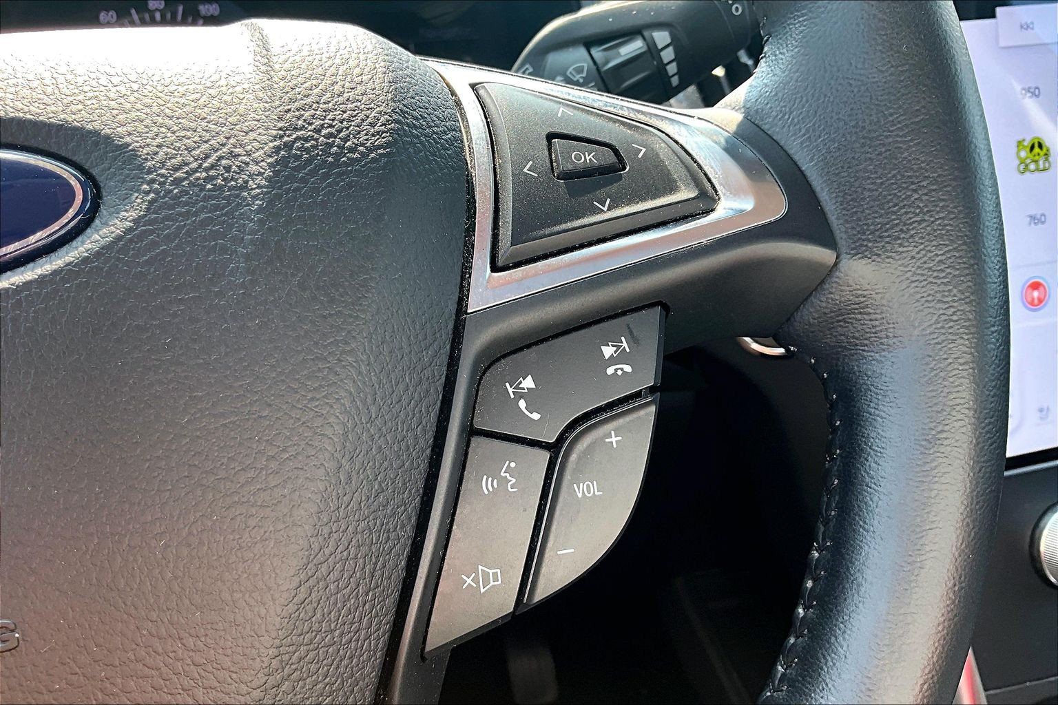 Certified 2023 Ford Edge Titanium AWD/4WD image 23