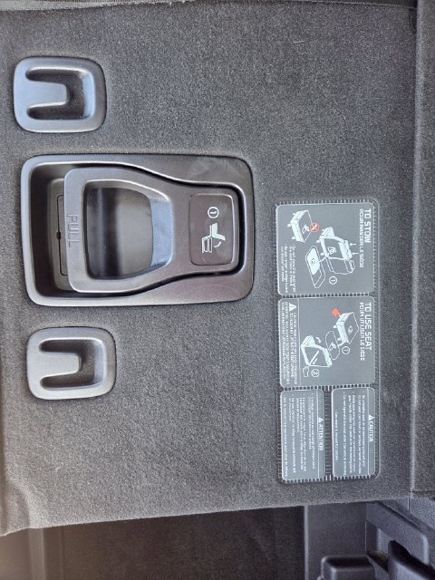 Used 2022 Kia Carnival LX FWD image 37