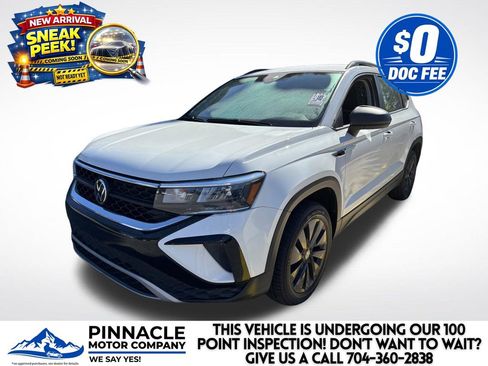 Used 2024 Volkswagen Taos S FWD image 2