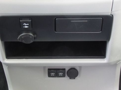Certified 2020 Toyota Sienna L FWD image 27