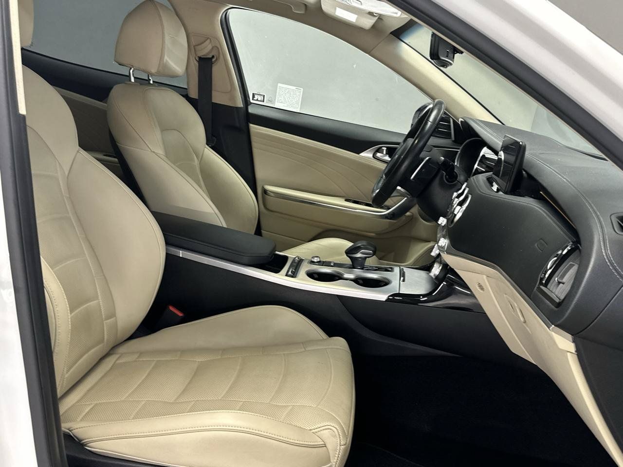 Used 2022 Kia Stinger GT2 RWD image 16