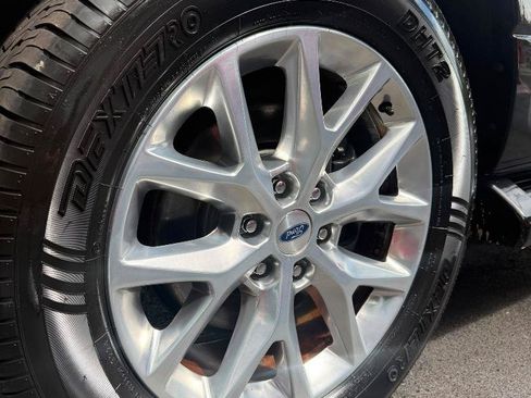 Used 2017 Ford Expedition Limited AWD/4WD image 9