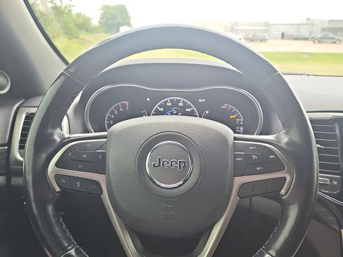 Used 2020 Jeep Grand Cherokee Altitude AWD/4WD image 24