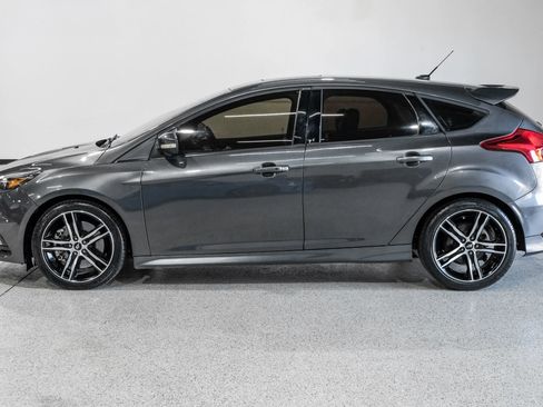 Used 2015 Ford Focus ST w/ Equipment Group 401A image 9