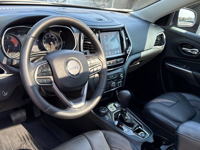 Used 2019 Jeep Cherokee Limited w/ Luxury Group AWD/4WD image 15