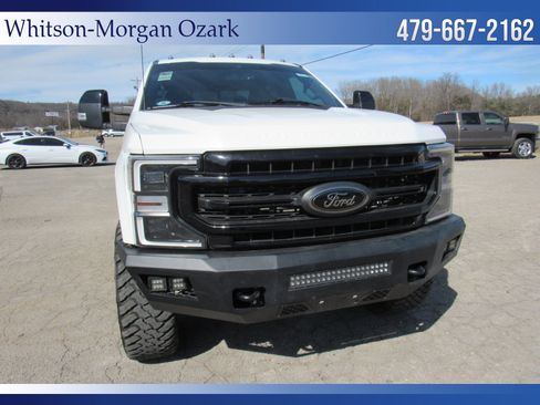 Used 2022 Ford F250 Lariat w/ Black Appearance Package image 19
