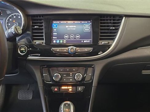 Used 2022 Buick Encore Preferred w/ Safety Package image 21