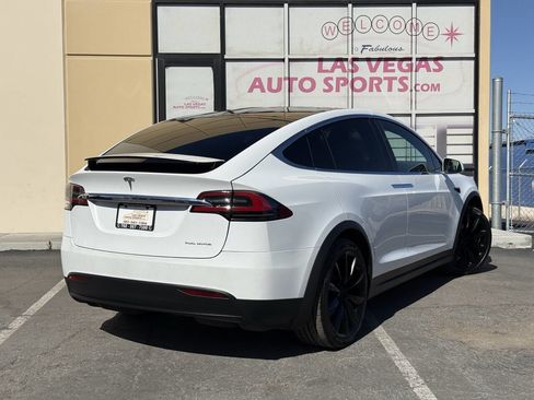 Used 2020 Tesla Model X Long Range image 9