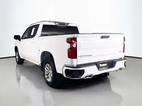 Used 2025 Chevrolet Silverado 1500 RST w/ Convenience Package II AWD/4WD image 5
