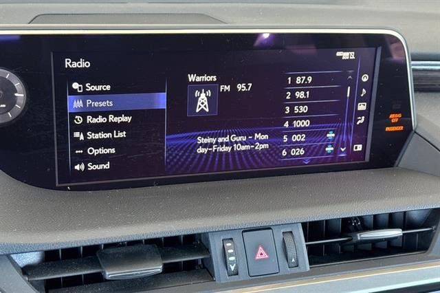 Used 2021 Lexus ES 300h w/ Accessory Package FWD image 19