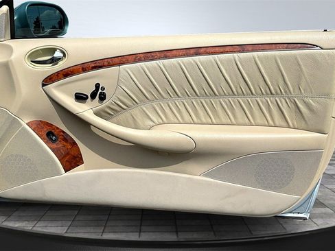 Used 2008 Mercedes-Benz CLK 350 Cabriolet image 24