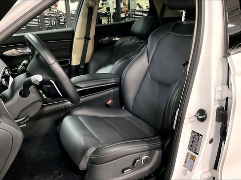 Used 2025 Genesis GV70 2.5T image 8