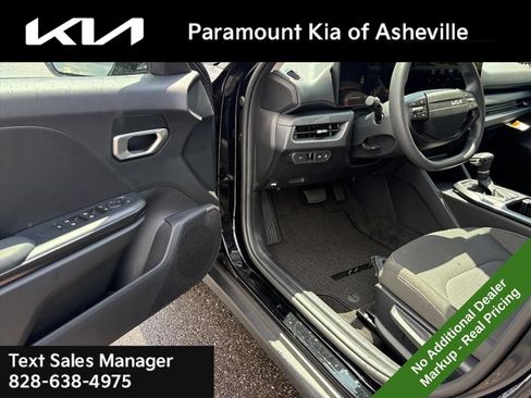 New 2026 Kia K4 FWD image 15