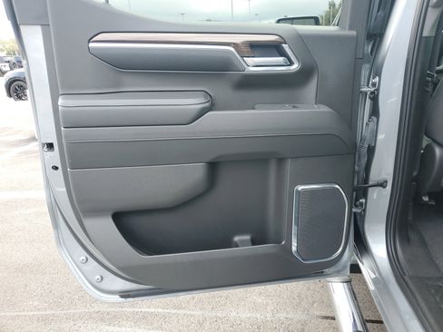 Used 2025 Chevrolet Silverado 1500 LT image 10