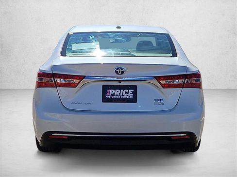 Used 2016 Toyota Avalon XLE Premium FWD image 7