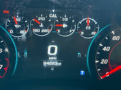 Used 2018 Chevrolet Camaro SS RWD image 21