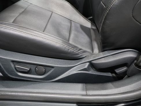 Used 2023 Ford Mustang Premium image 18