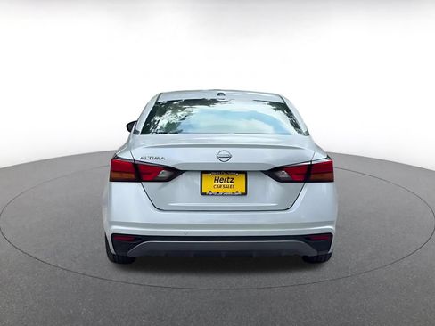 Used 2026 Nissan Altima 2.5 SV FWD image 12