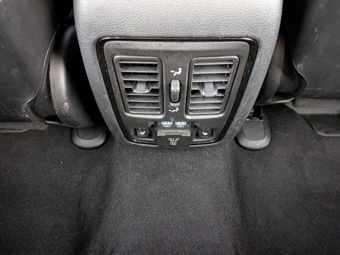 Used 2024 Dodge Durango GT image 15