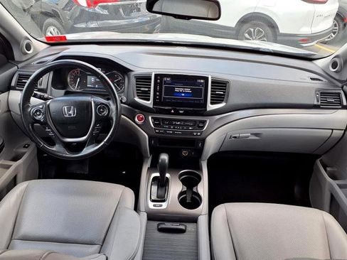 Used 2018 Honda Ridgeline RTL-T image 16