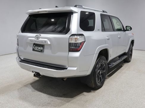 Used 2022 Toyota 4Runner SR5 AWD/4WD image 2