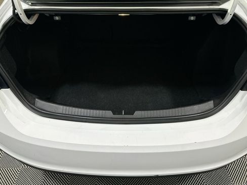 Used 2023 Chevrolet Malibu LT image 34