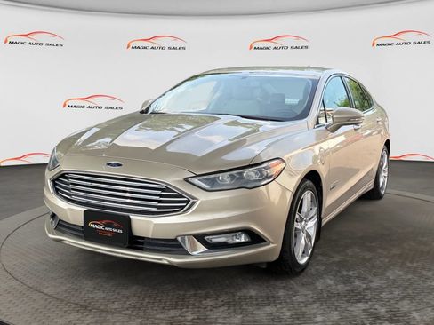 Used 2017 Ford Fusion Energi SE FWD image 1