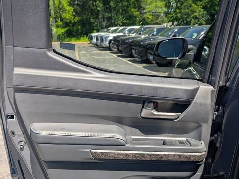 Certified 2025 Toyota Tacoma Limited AWD/4WD image 15