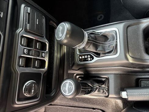 Used 2022 Jeep Wrangler Sahara w/ Cold Weather Group image 23