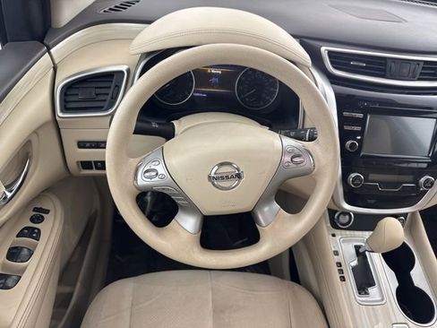 Used 2017 Nissan Murano S FWD image 23