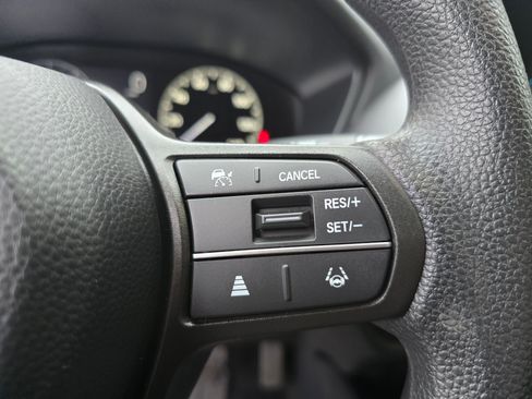 Certified 2025 Honda HR-V LX image 29