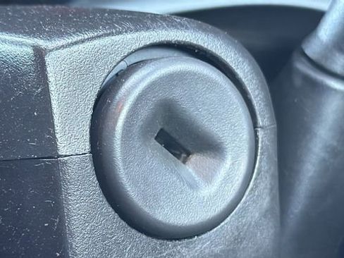 Used 2013 GMC Sierra 2500 SLT w/ SLT Convenience Package image 16