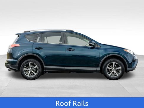 Used 2017 Toyota RAV4 XLE w/ Plus Special Value Package AWD/4WD image 8