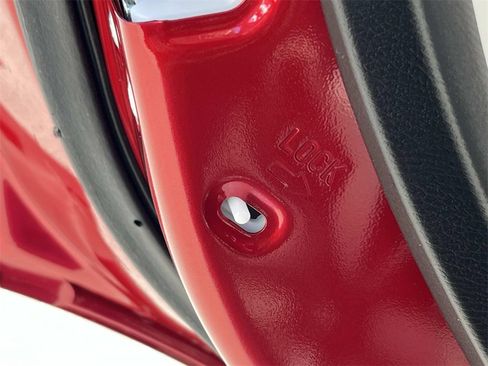 New 2026 Mitsubishi Outlander SE image 12