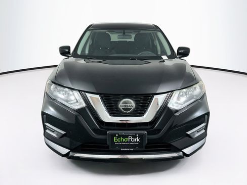 Used 2018 Nissan Rogue S AWD/4WD image 2