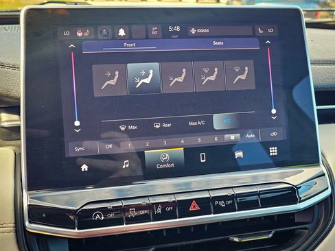 Certified 2023 Jeep Compass Limited image 22