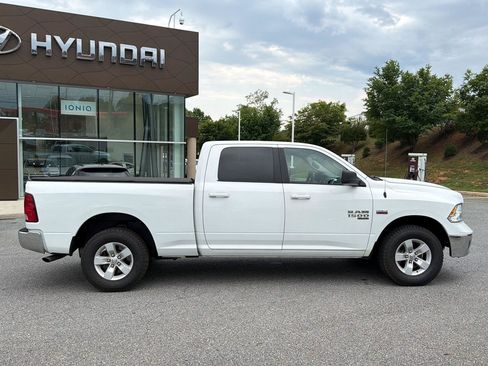 Used 2019 RAM 1500 Classic SLT AWD/4WD image 10