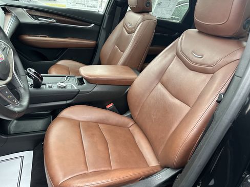 Used 2022 Cadillac XT5 Sportv image 10