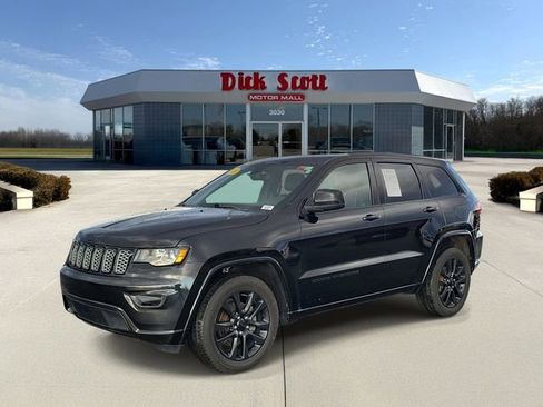 Certified 2019 Jeep Grand Cherokee Altitude image 2