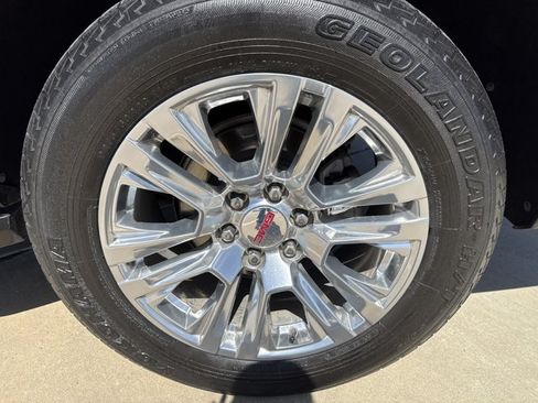 Used 2024 GMC Yukon XL Denali w/ Advanced Technology Package AWD/4WD image 20