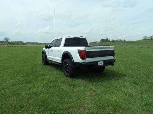 Used 2025 Ford F150 Raptor AWD/4WD image 8