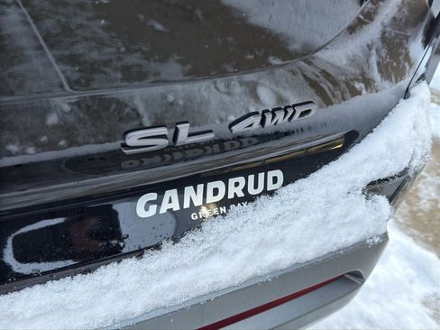 New 2026 Nissan Pathfinder SL image 7